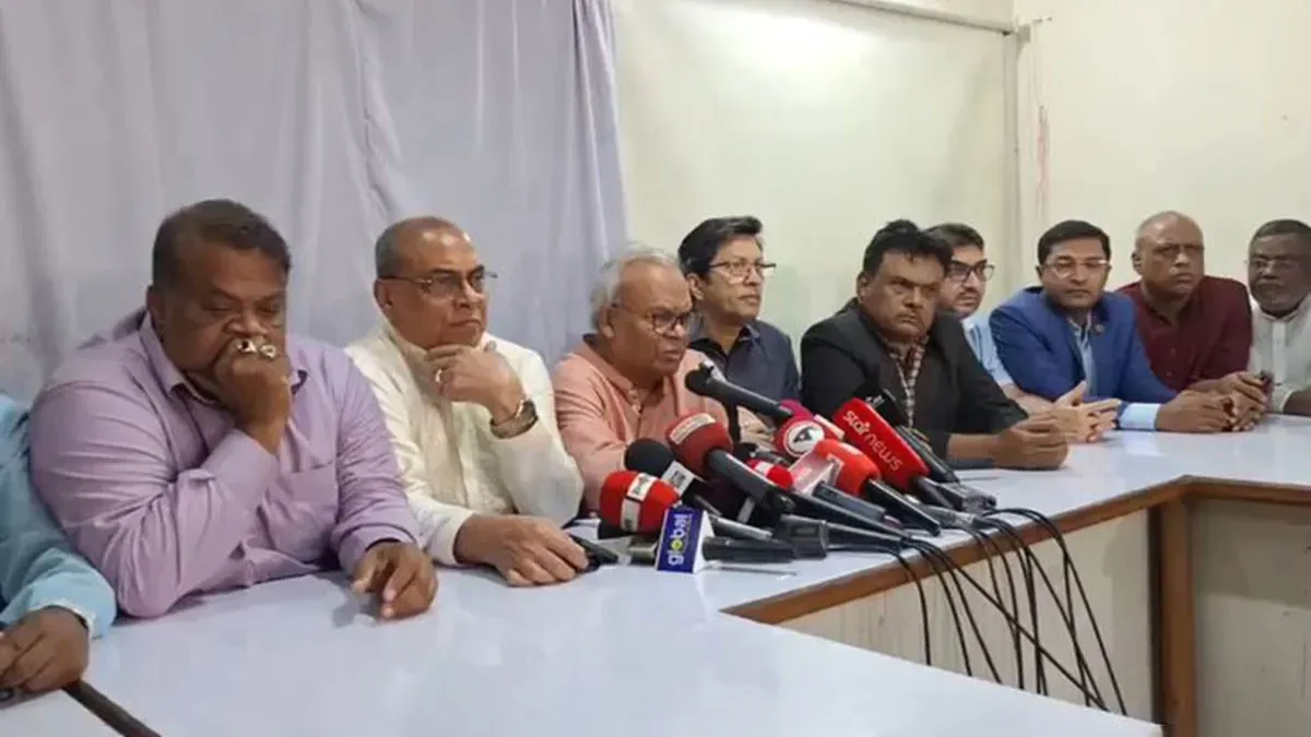 বিজয়ের মাসে বিএনপির ‘মশাল রোড শো’ স্থগিত